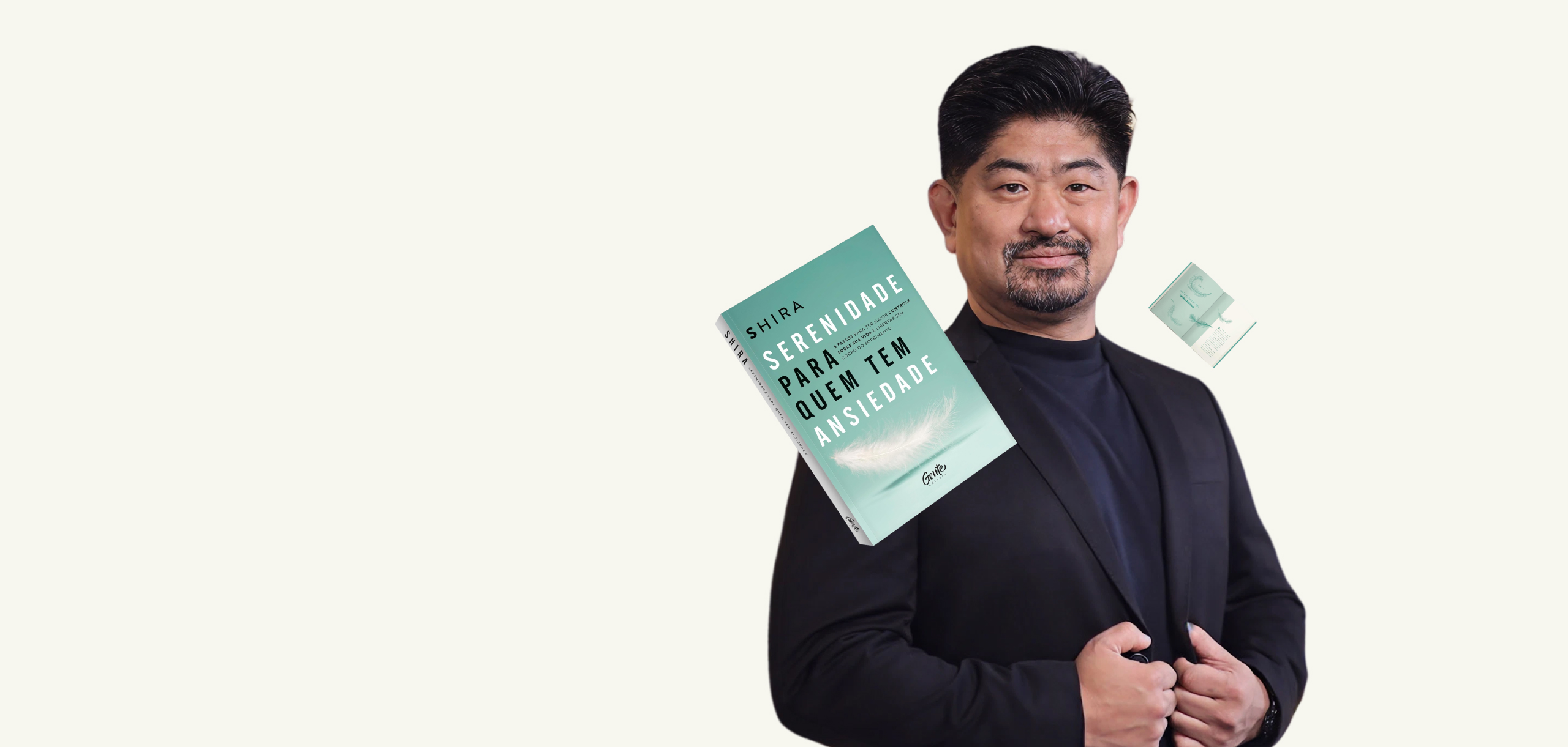 Dr. Shira com o livro Serenidade do Samurai
